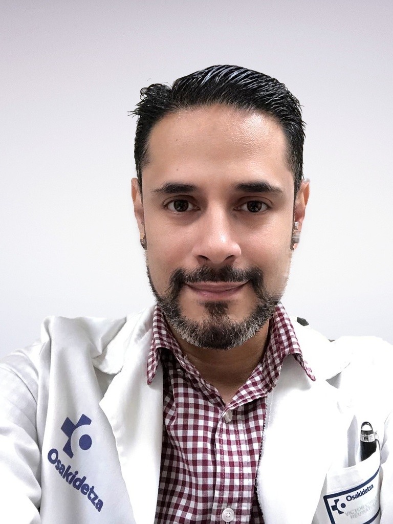 Dr. Víctor Cuellar Cruz