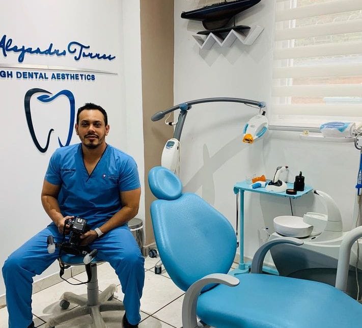 Dr. Alejandro Torres